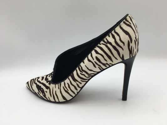 stivali del vestito delle donne del tacco a spillo del modello della zebra, nappa bicolore morbido di cuoio, dito del piede aguzzo con progettazione di forma di v superiore
