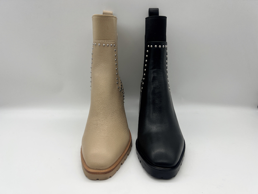 Stivali della caviglia del vestito delle donne di cuoio della mucca molle di Tan con i perni dell'asse in metallo, tallone quadrato dell'ABS, outsole di TPR con il lattice pusable