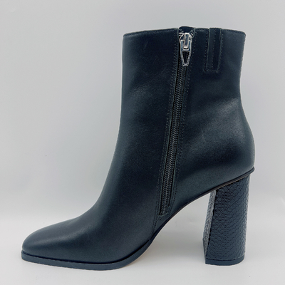 Il vestito di cuoio delle donne impermeabili inizializza il quadrato nero casuale Toe Ankle Boots