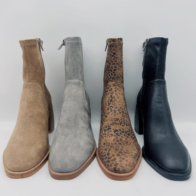 La caviglia della stampa del leopardo delle signore dell'ufficio inizializza la tomaia beige di Tan Black Soft Nappa Leather