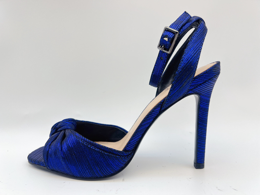 Le signore superiori tessute delicatamente rivestono di pelle lo stiletto porpora elegante Toe Heel Sandals aperto dei sandali