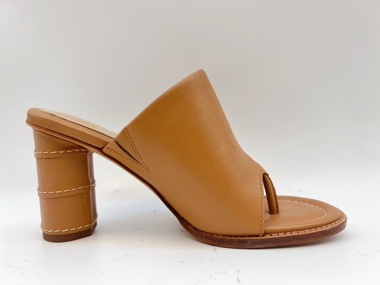 OEM Tan Open Toe Thong Sandals delle scarpe di vestito delle donne di cuoio della mucca molle