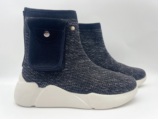 La marina resistente delle scarpe di lavoro dello slittamento nero delle donne mescola comodo