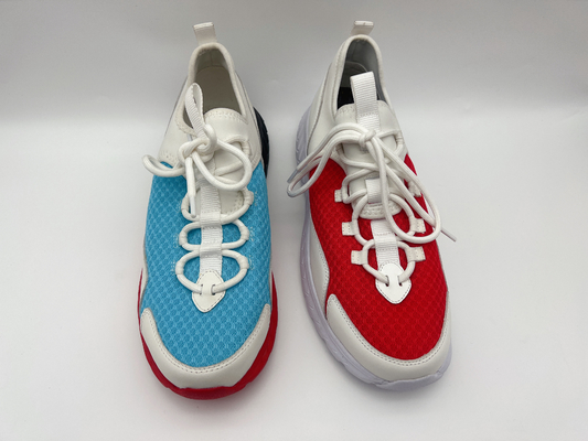 Lo svago delle donne blu rosse calza l'unità di elaborazione molle di Nappa con un'unità Outsole di gomma