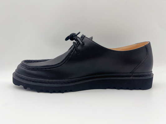Il piano nero su ordinazione calza le scarpe di lavoro impermeabili dello slittamento delle donne non