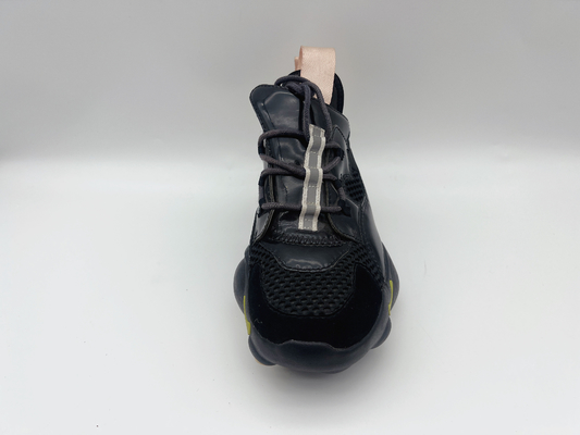 Le alte scarpe di pallacanestro superiori delle signore nere slittano il ODM/OEM resistenti
