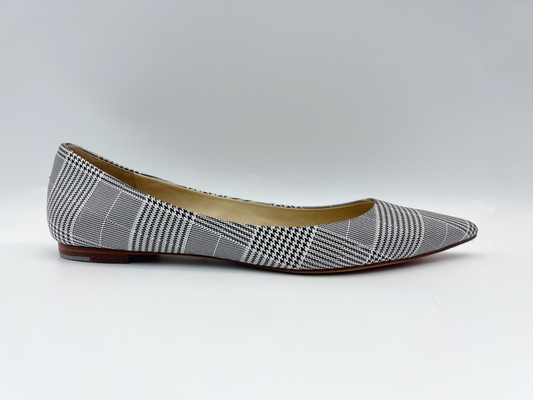 Il piano in bianco e nero del tessuto di tessuto della griglia delle donne calza alla moda e comodo morbidi