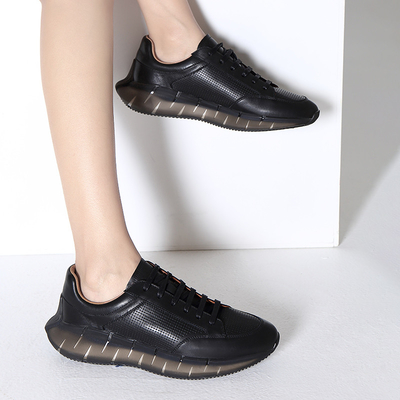 Il nero di scarpe di sport atletici di modo/scarpe tennis respirabili leggere delle donne bianche