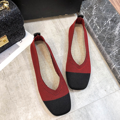 Il peso leggero all'ingrosso tricotta le scarpe tessute 2021 scarpa piana respirabile per i nuovi stili delle donne