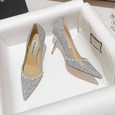 Pompe di nozze delle signore della primavera, perla brillante dorata Crystal Shoes della pelle di pecora