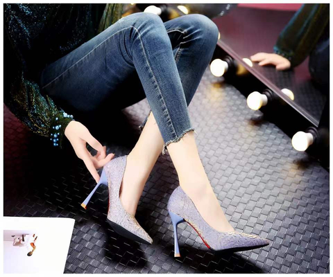 Microfiber ha indicato le signore che cape l'estate pompa casuale di gomma del tallone sottile di 8cm