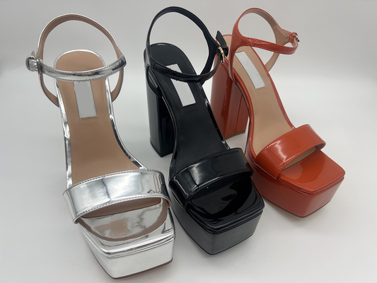 Le scarpe di vestito di cuoio delle donne dell'unità di elaborazione di brevetto quadrano Toe Silver Black Chunky Heel