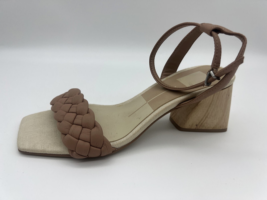 I sandali di Tan Woven Ladies Soft Leather sbirciano Toe With Metal Buckle