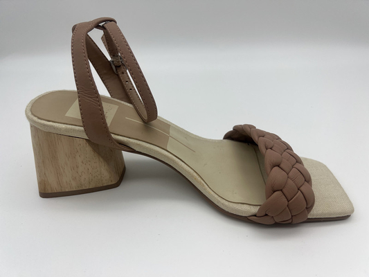 I sandali di Tan Woven Ladies Soft Leather sbirciano Toe With Metal Buckle