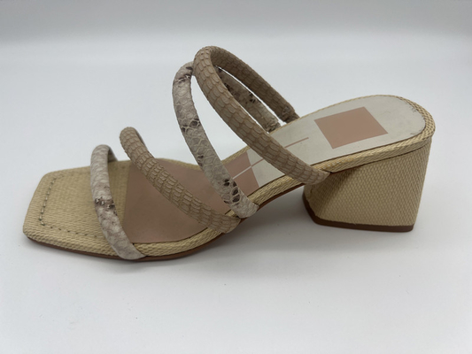 Lt di cuoio molle Tan dei sandali delle signore della stampa del pitone/pigolio sveglio Toe Sandals del bianco sporco