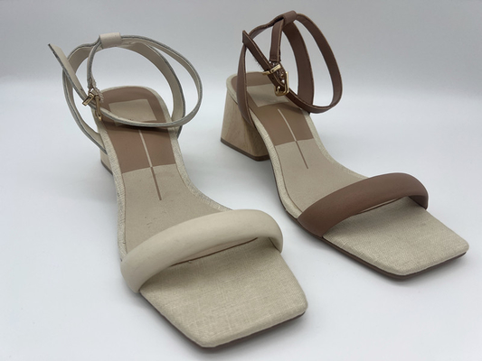 Toe Sandals chiuso beige durevole, quadrato tallonato di legno reale Toe Ankle Strap Sandals