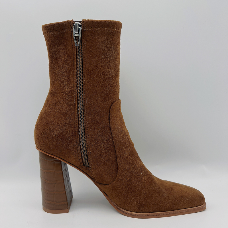 Gli stivali di cuoio del vestito delle donne della pelle scamosciata della mucca quadrano Toe Lt Brown TPR Outsole con il lattice di Pusable