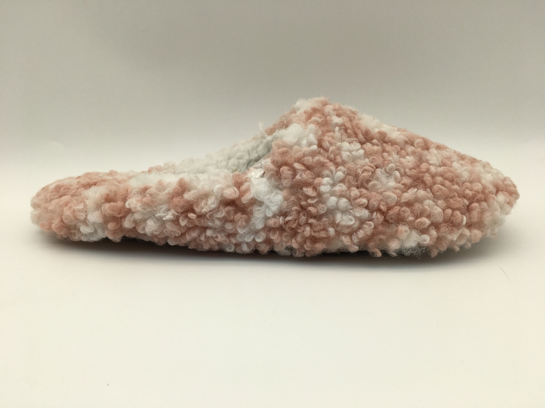 Pantofole di signore molli osso/di rosa Toe Two Tone Fur With vicino un'unità TPR Outsole