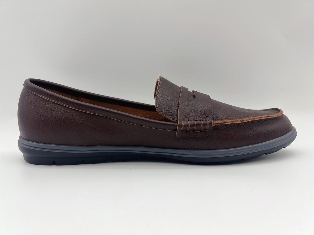 Scarpe di lavoro resistenti di slittamento comodo delicatamente due fannulloni di Tone Leather Ladies Flat Leather